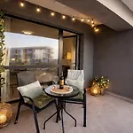 Lumo Terrace With Private Parking Near Coresi Apartment *