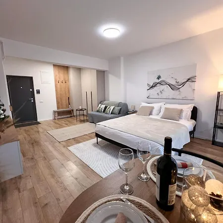 Apartment Lumo Terrace With Private Parking Near Coresi Brasov