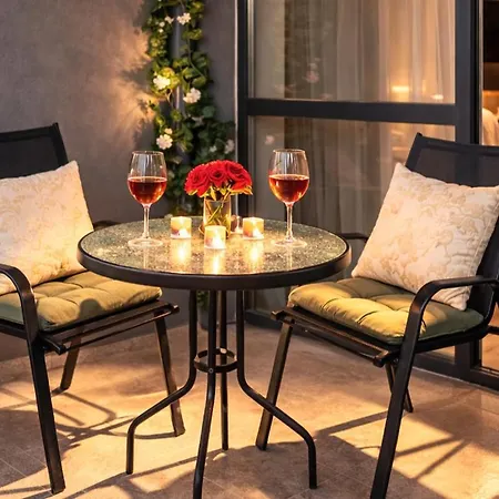 Lumo Terrace With Private Parking Near Coresi