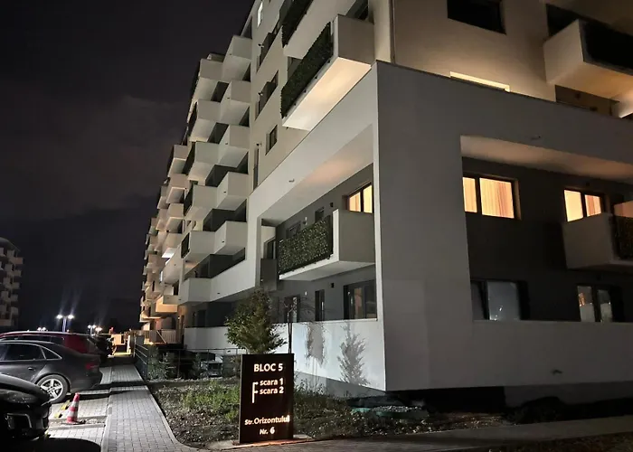 Lumo Terrace With Private Parking Near Coresi Appartement Braşov